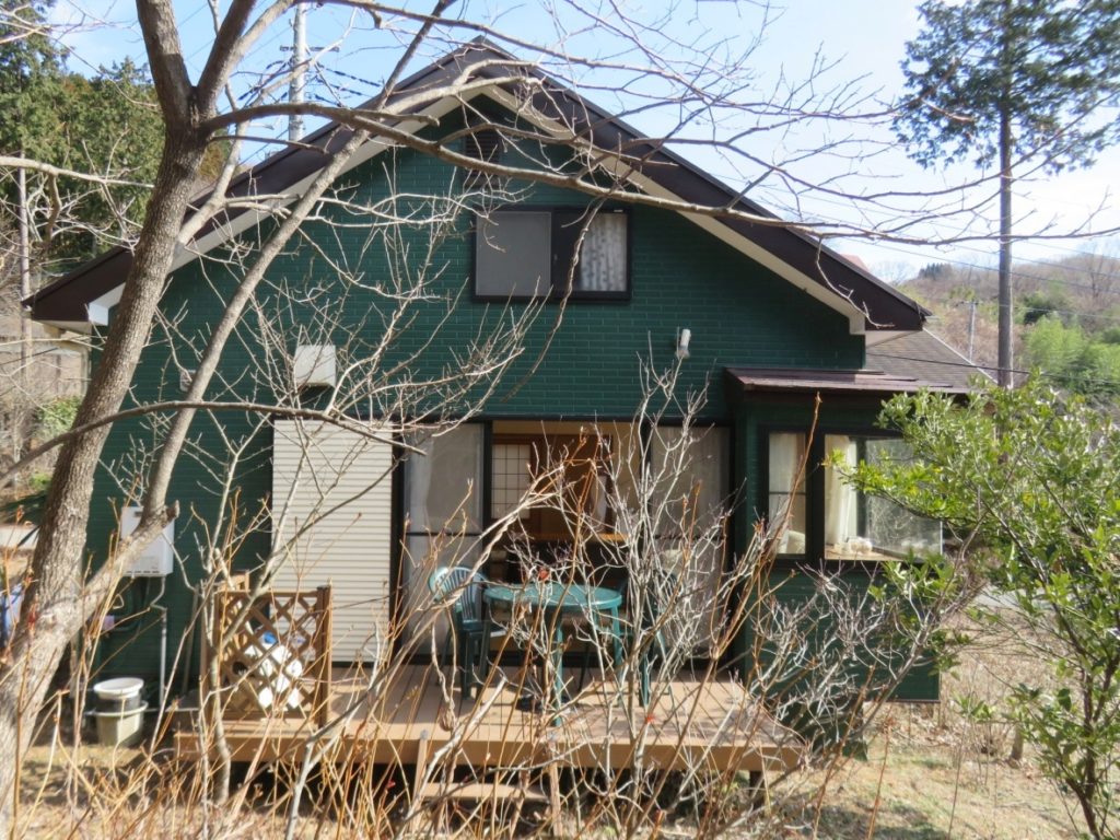 外観、西から