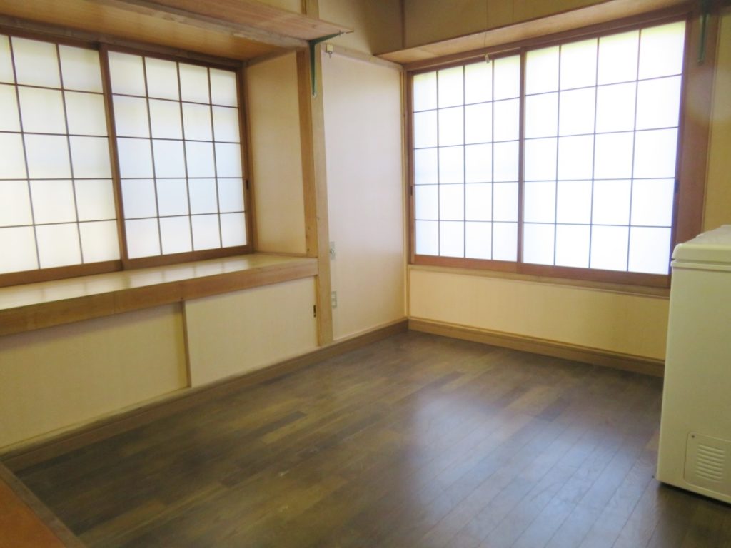 奥に洋室