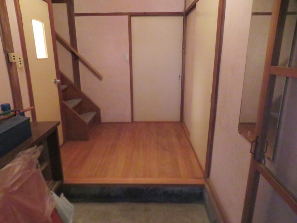 玄関入ると