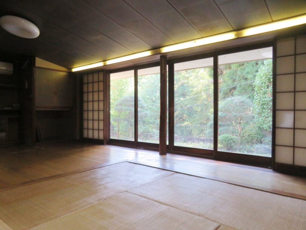 居間