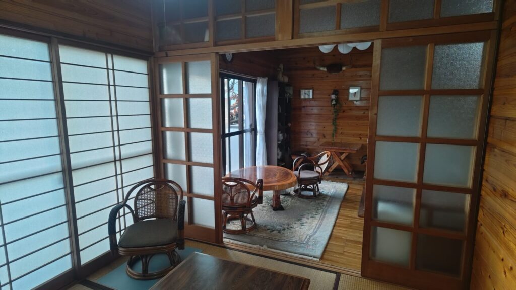 1階 和室からLDK