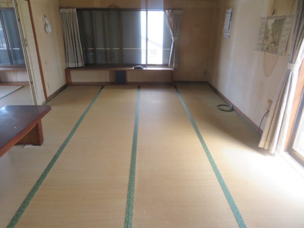 隣りの11帖のお部屋