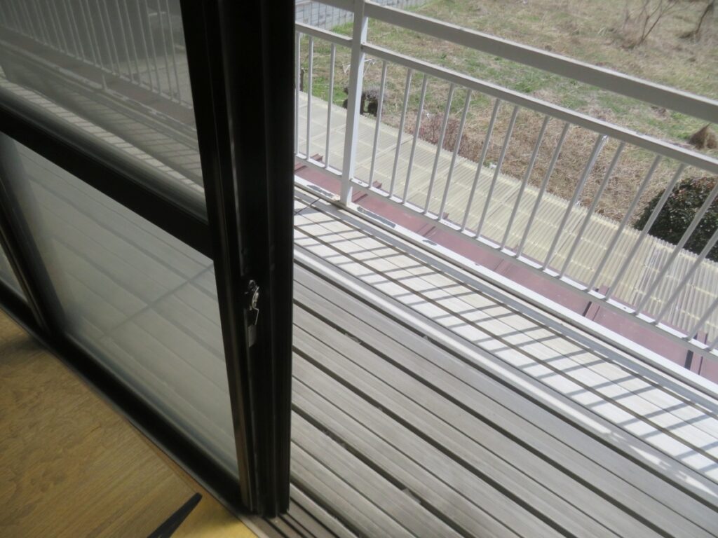 ベランダへ