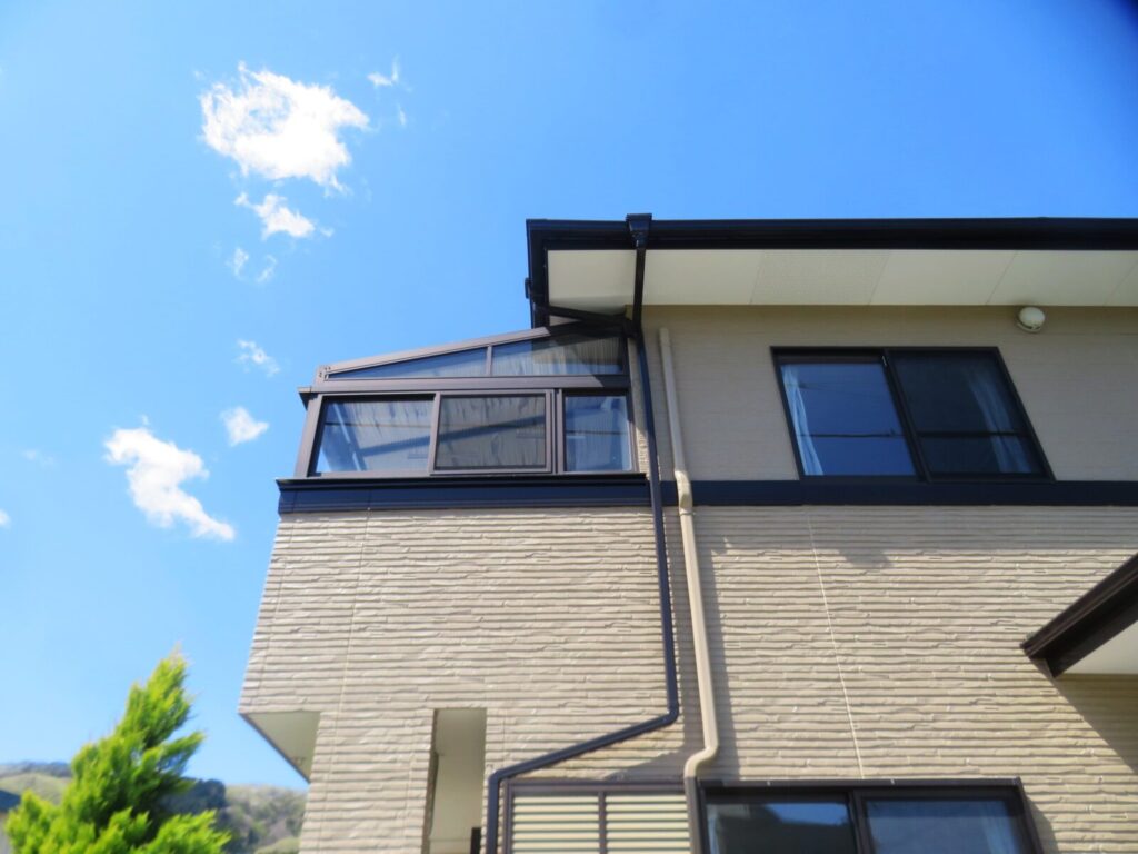 外から見ると