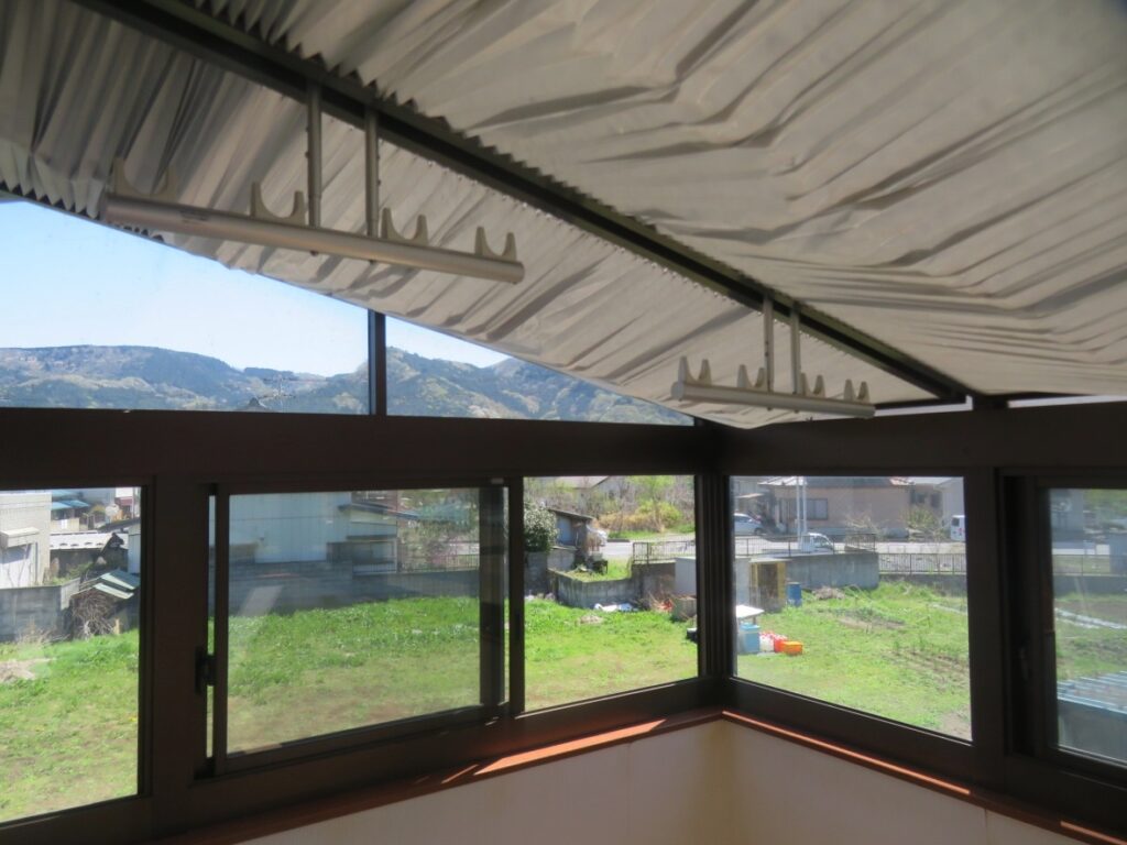 お洗濯ここに干すの、花粉の時期や梅雨の時期いいですね