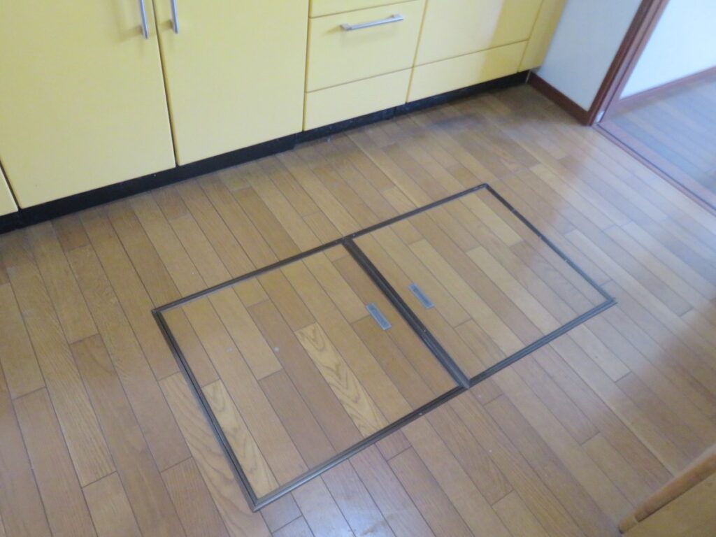 キッチンのこのフタを開けて