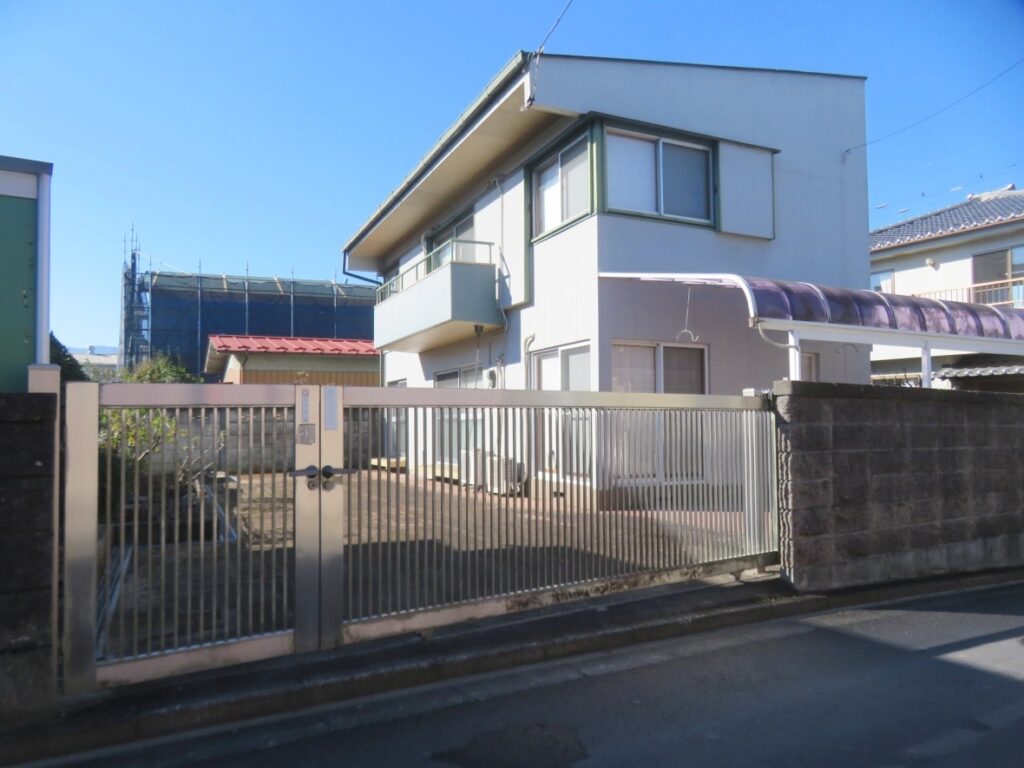 この建物です