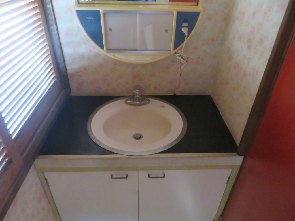 トイレの中に手洗い