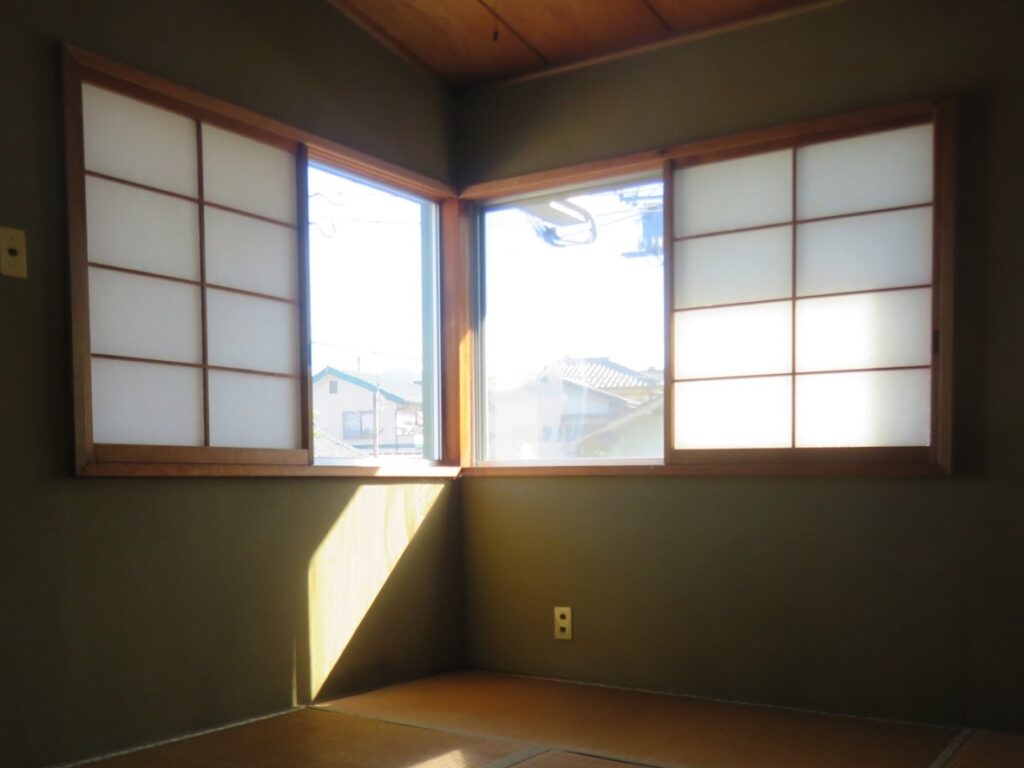 障子を開けて