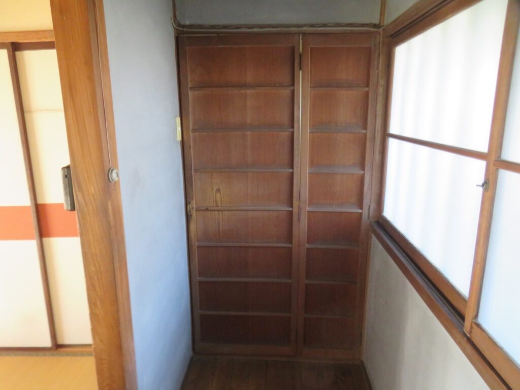 この建具の先に
