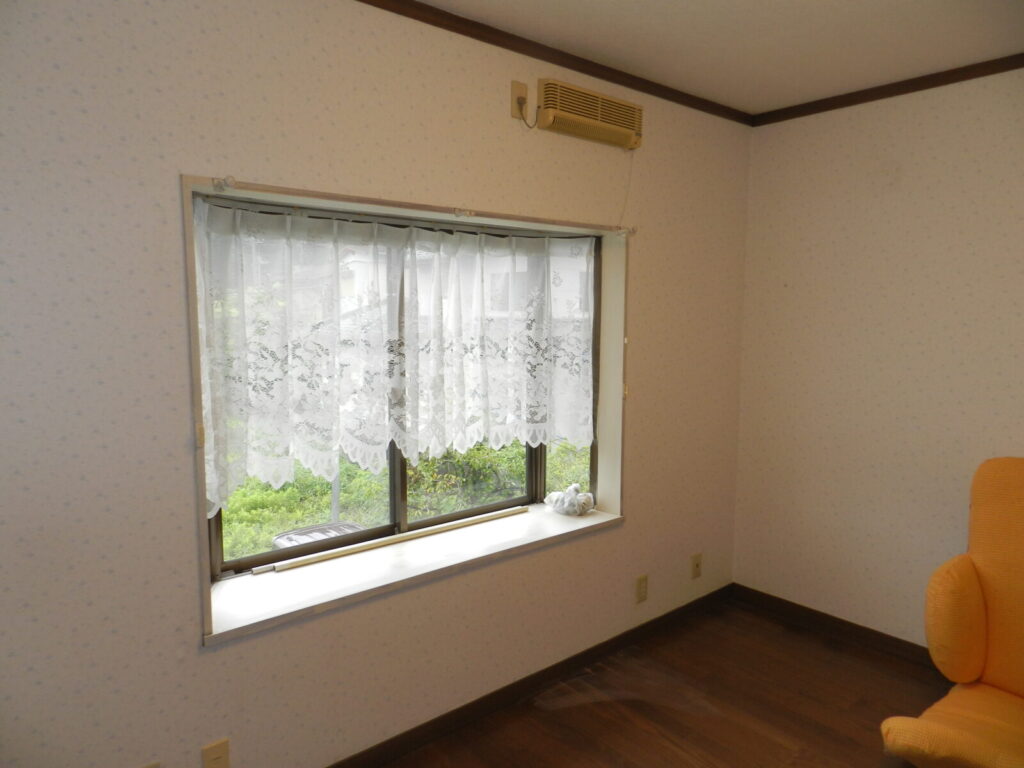 2階 6畳の洋室
